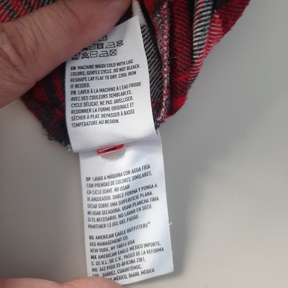 American Eagle Outfitters Plaid flannel Boyfriend Fit - Picture 5 of 6